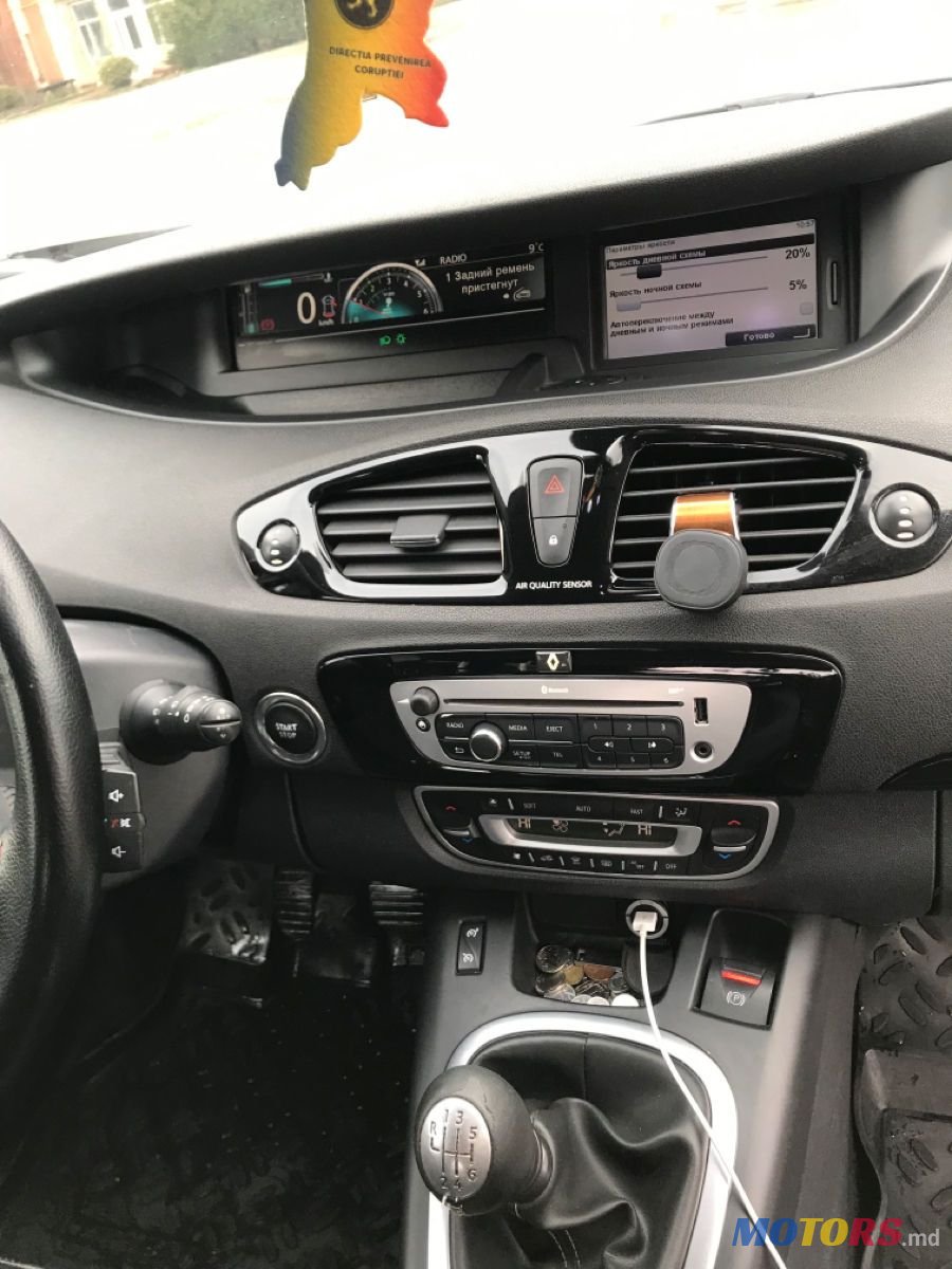 2013' Renault Grand Scenic photo #6