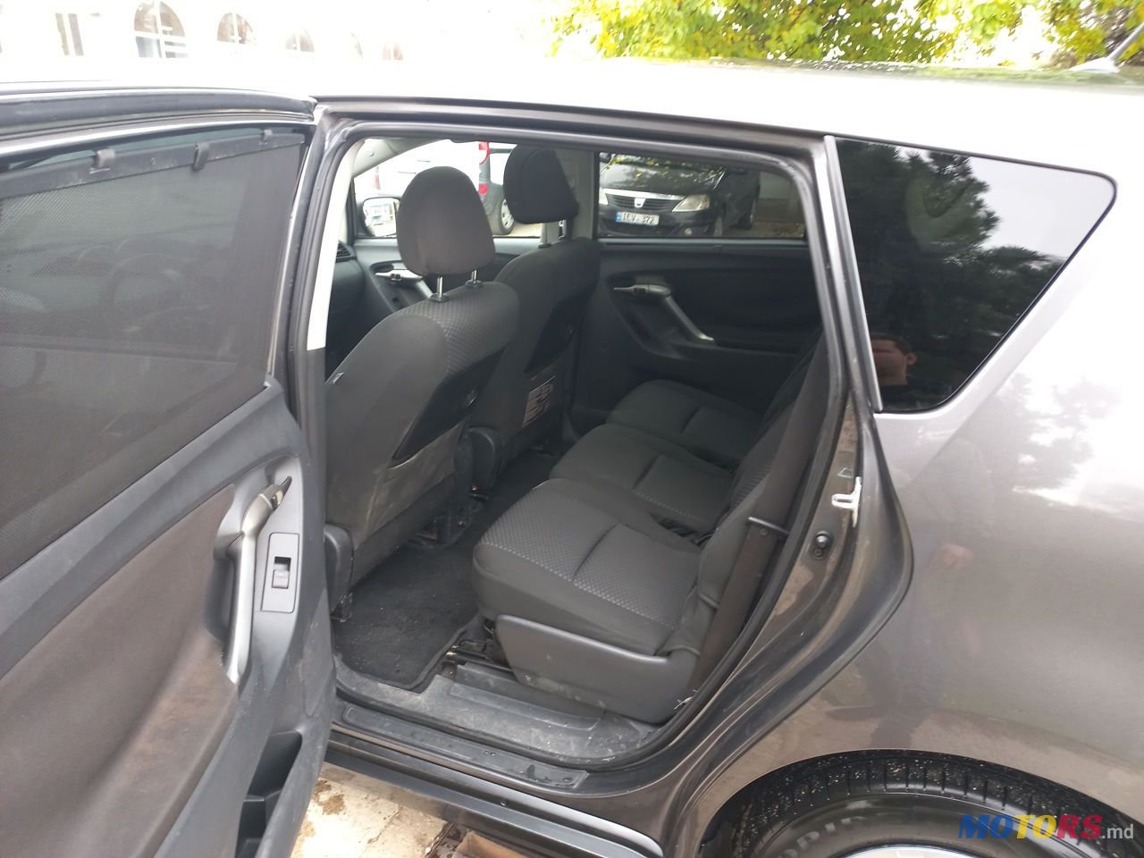 2009' Toyota Verso photo #6