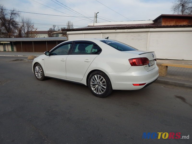 2013' Volkswagen Jetta photo #3