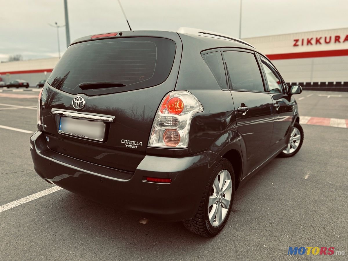 2008' Toyota Corolla Verso photo #6