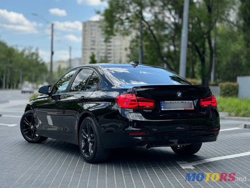 2017' BMW 3 Series photo #1