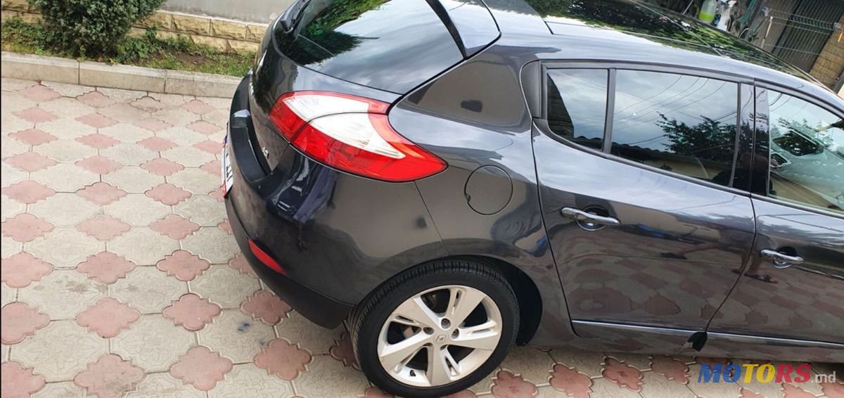 2012' Renault Megane photo #4