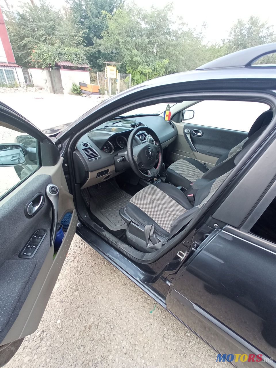 2004' Renault Megane photo #6