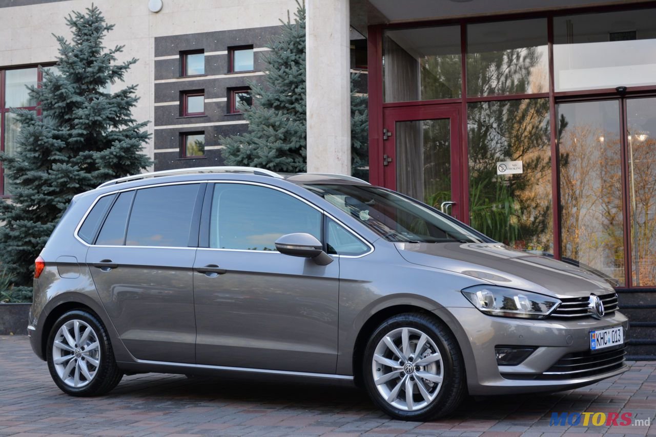 2017' Volkswagen Golf Plus photo #5