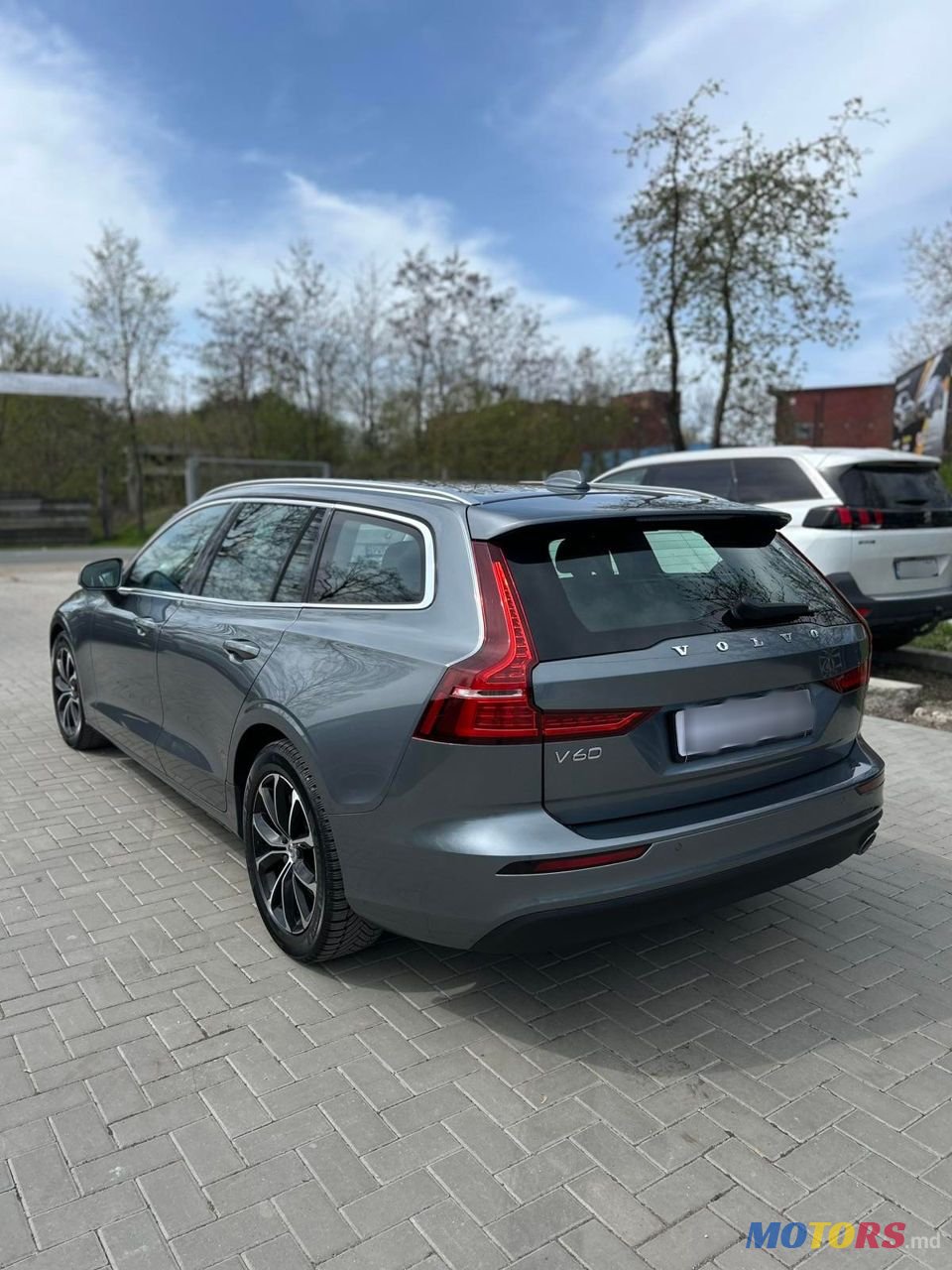 2020' Volvo V60 photo #5