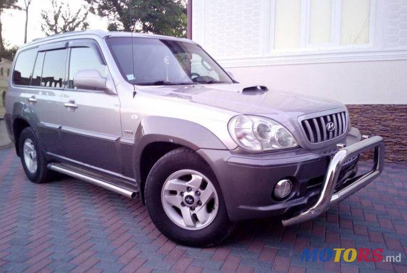 2002' Hyundai Terracan photo #2