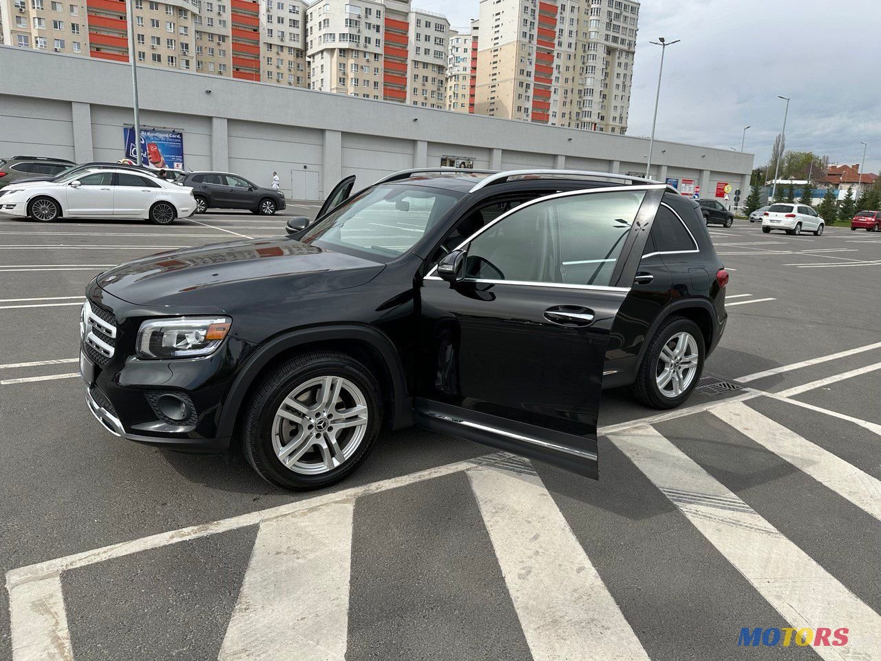 2020' Mercedes-Benz GLB photo #3