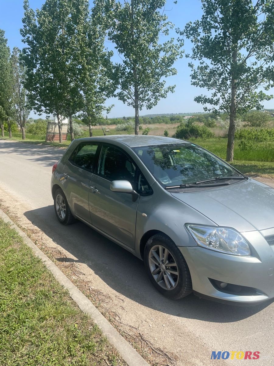 2008' Toyota Auris photo #3