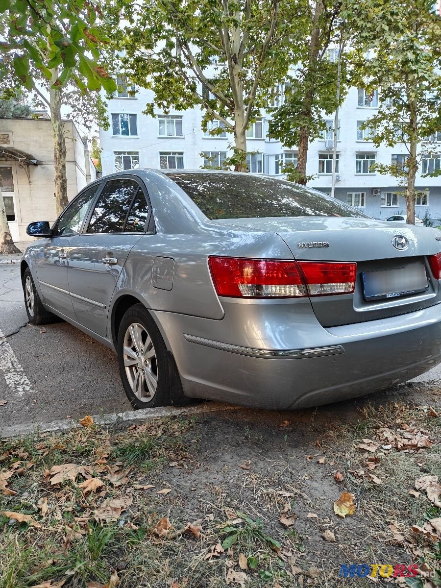 2009' Hyundai Sonata photo #5