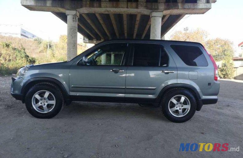 2005' Honda CR-V photo #1