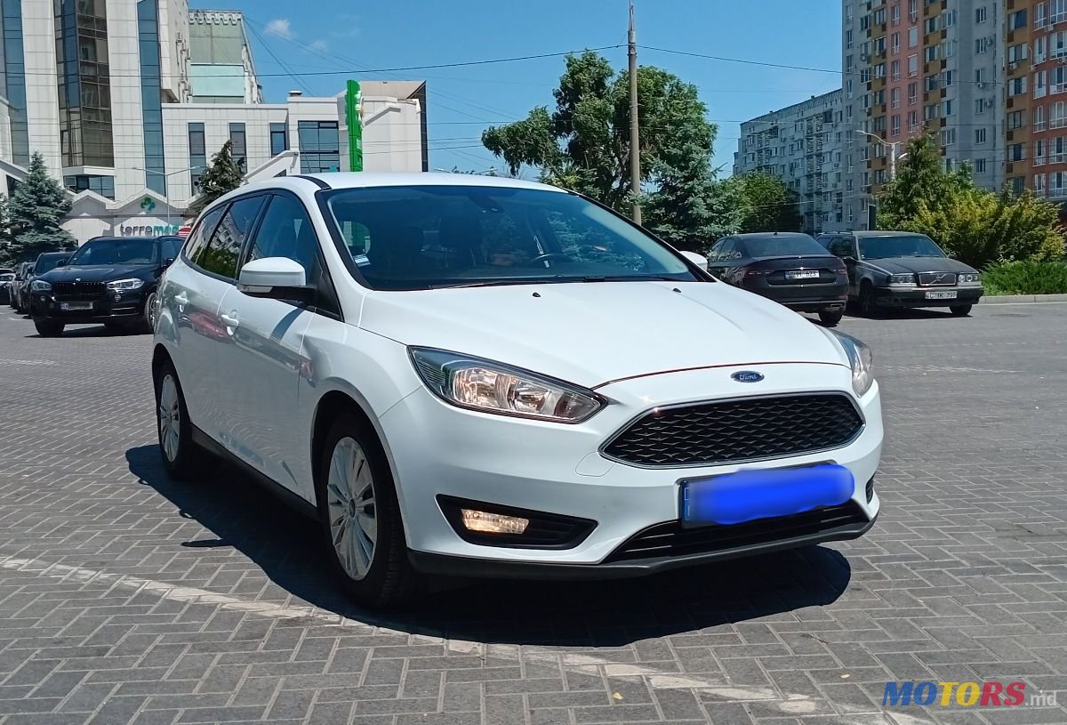 2016' Ford Focus photo #2