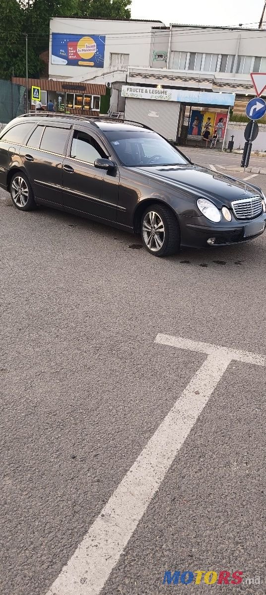 2003' Mercedes-Benz E-Class photo #3