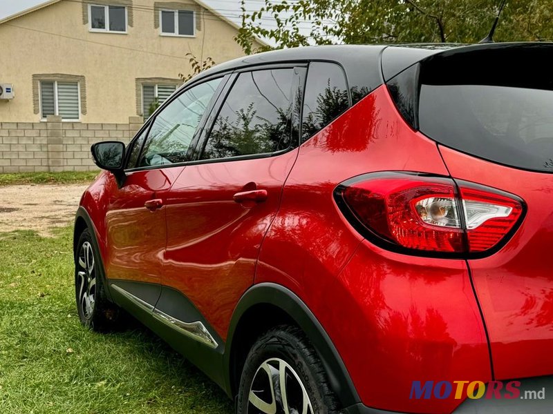 2015' Renault Captur photo #5