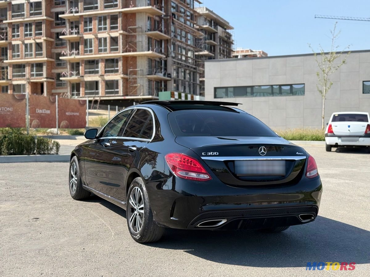 2017' Mercedes-Benz C-Class photo #6
