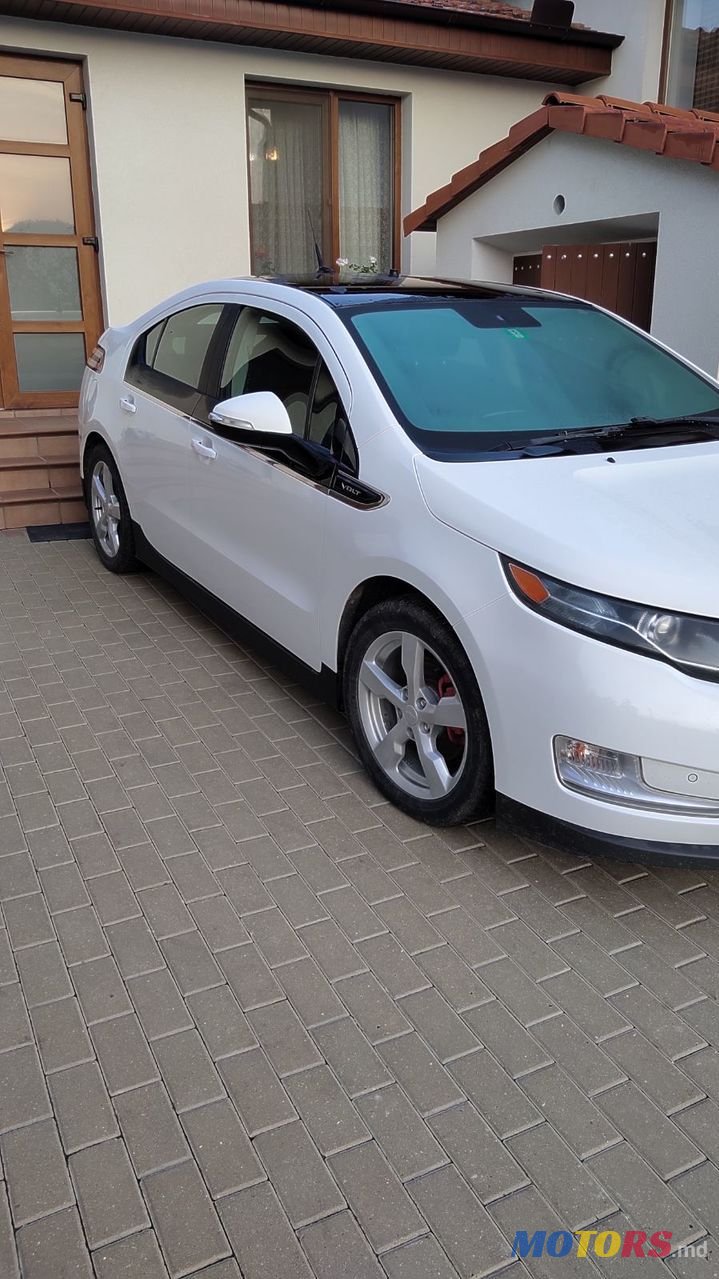 2012' Chevrolet Volt photo #2