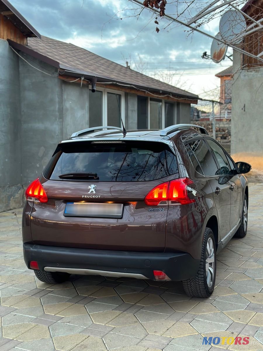 2015' Peugeot 2008 photo #2