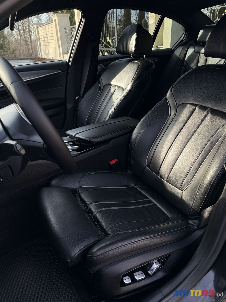 2018' BMW 5 Series photo #5