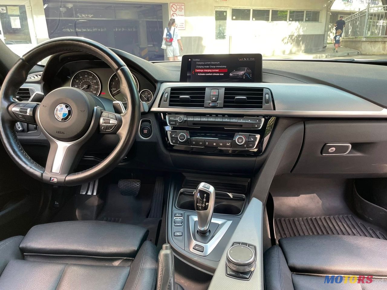 2018' BMW 3 Series photo #1