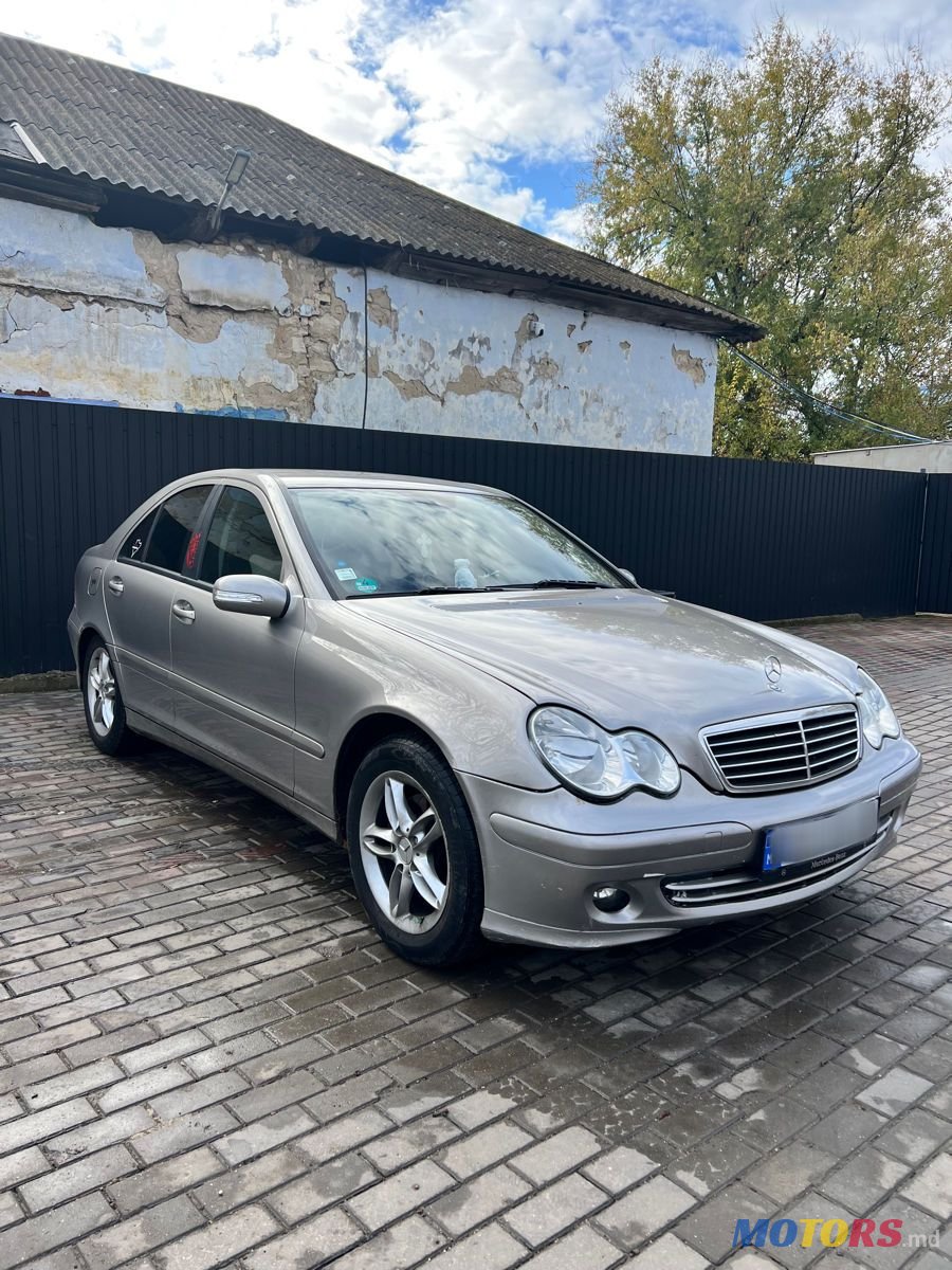 2006' Mercedes-Benz C-Class photo #3