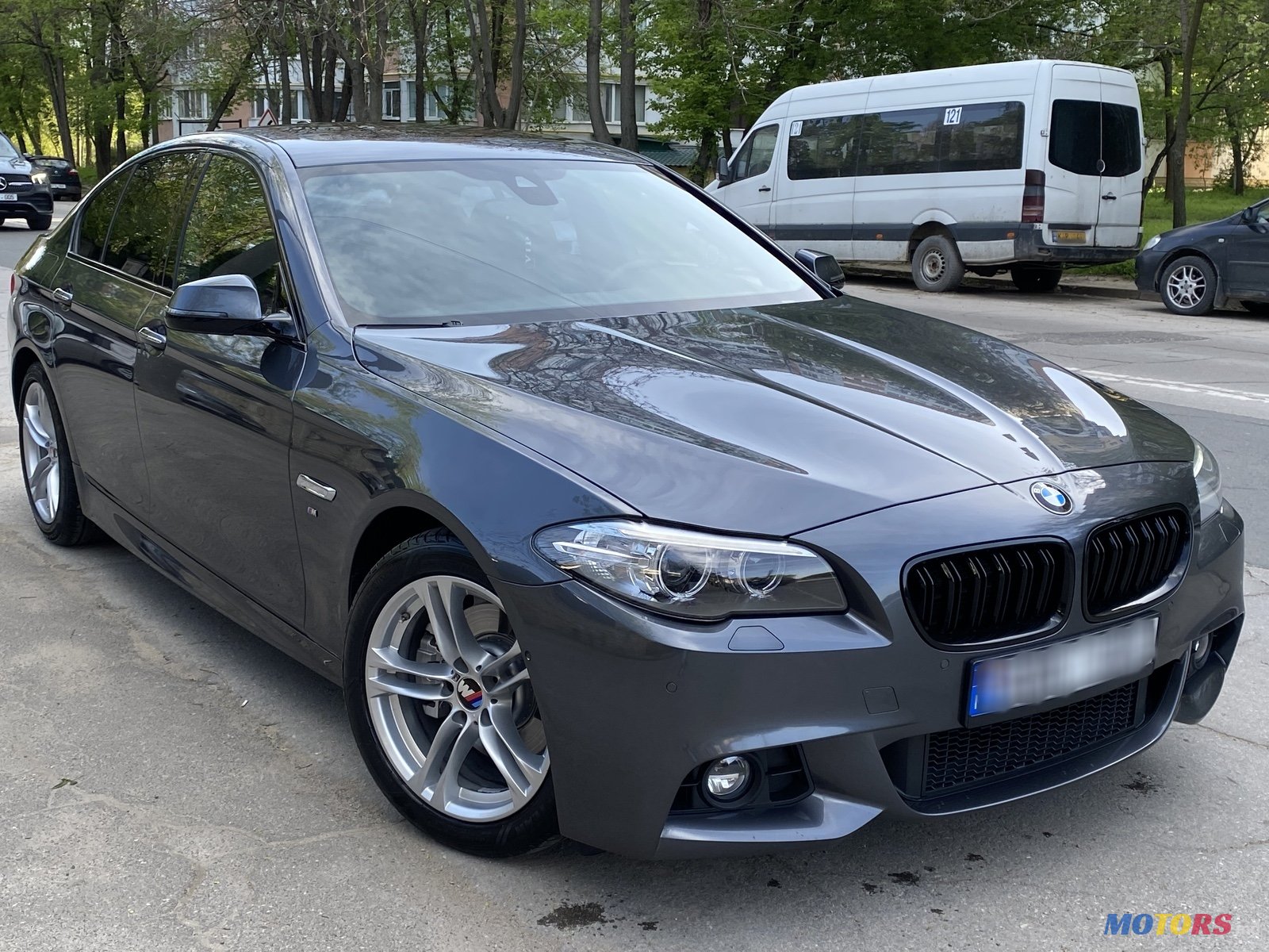 2016' BMW 520 F10 photo #2