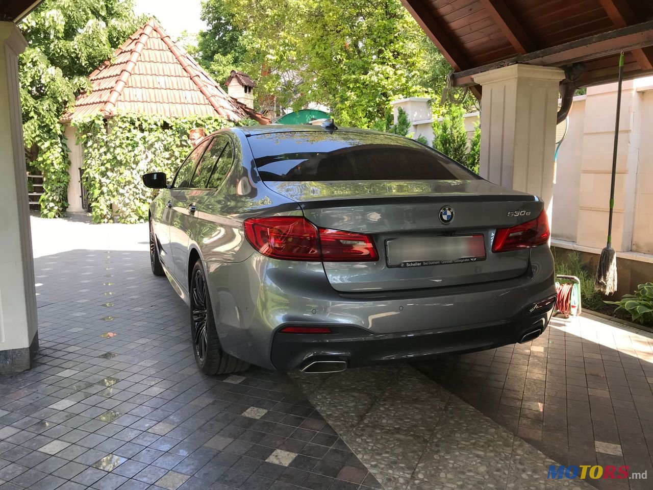 2019' BMW 5 Series photo #4