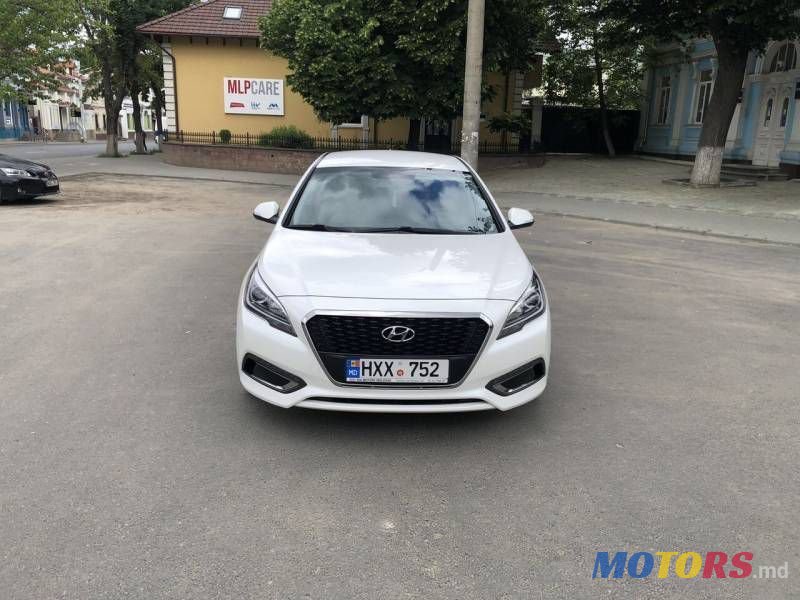 2015' Hyundai Sonata photo #6