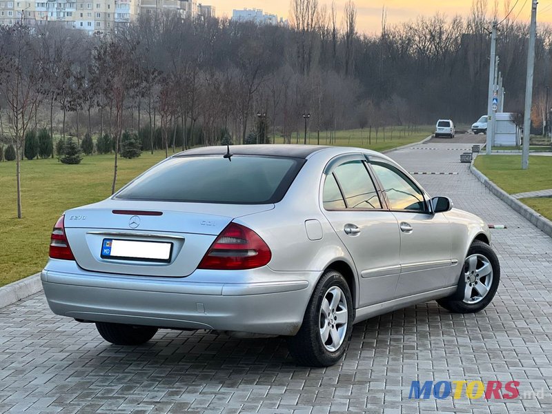 2003' Mercedes-Benz E Класс photo #4