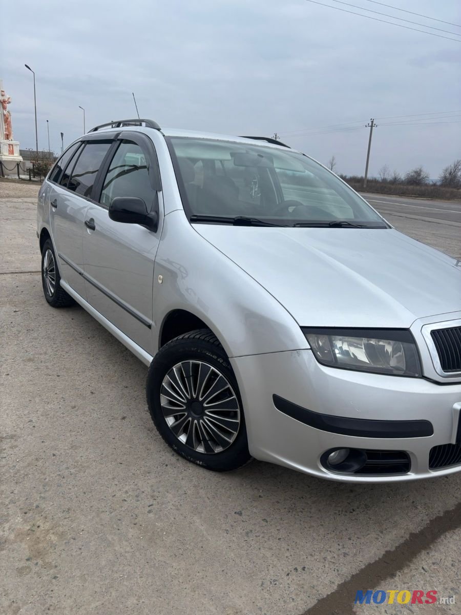 2005' Skoda Fabia photo #3