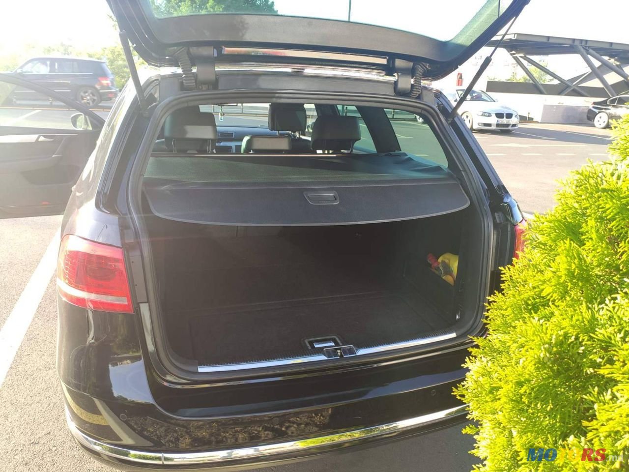 2013' Volkswagen Passat photo #5