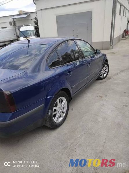 1999' Volkswagen Passat photo #2