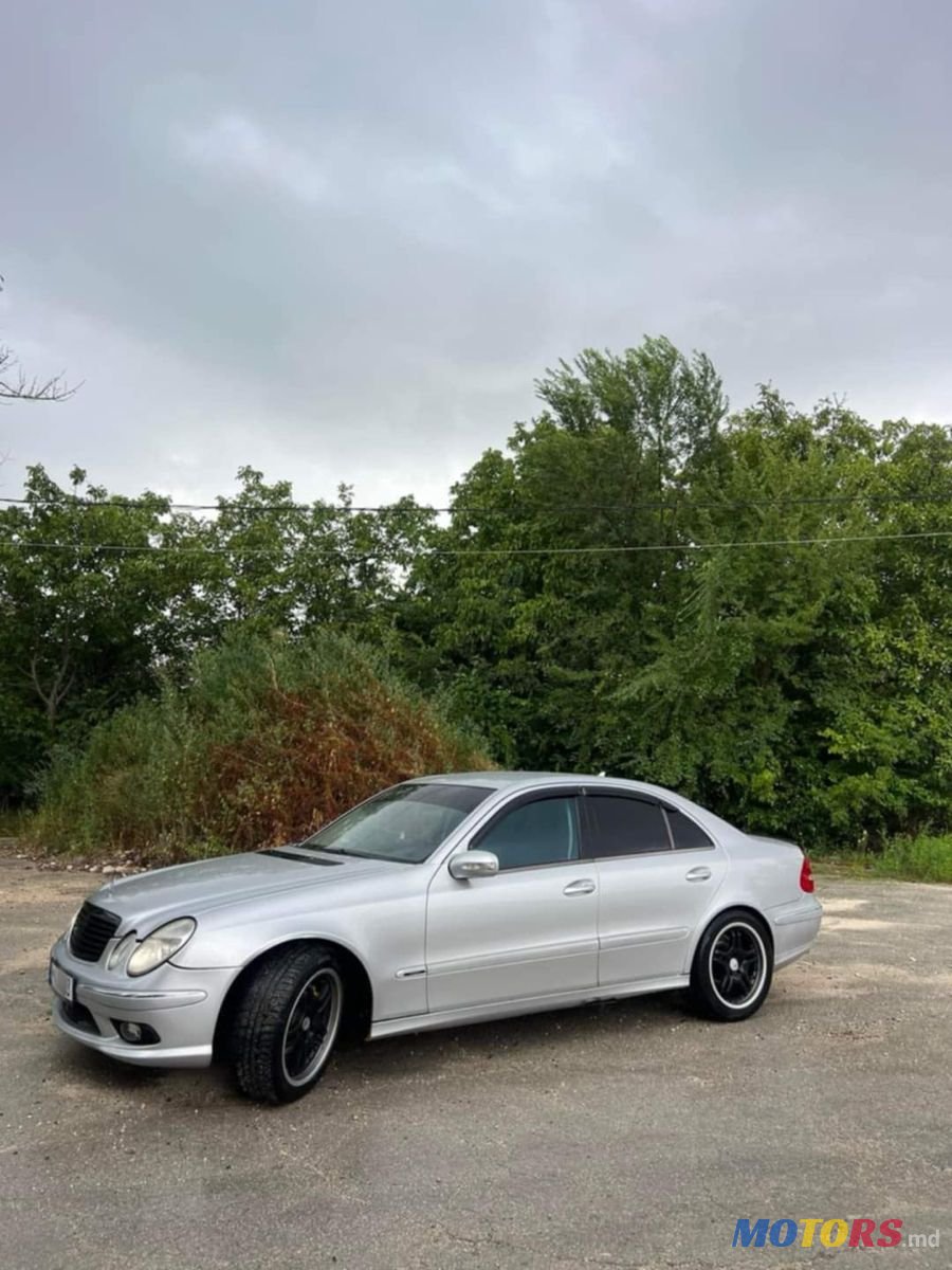 2005' Mercedes-Benz E-Class photo #3