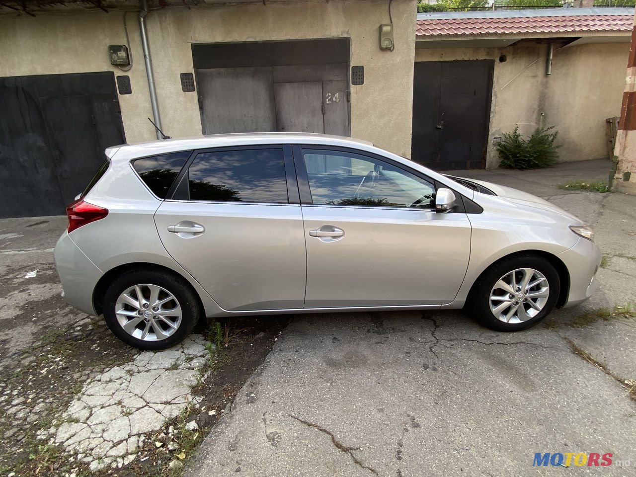 2015' Toyota Auris photo #5