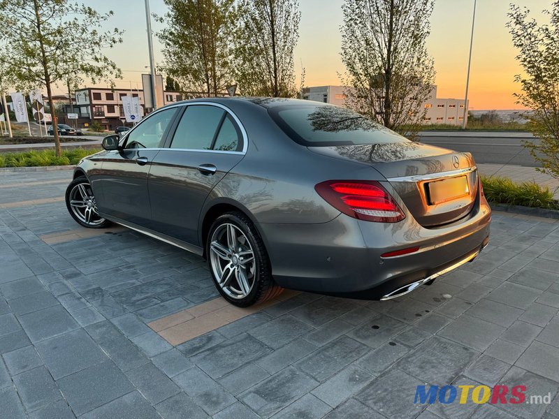 2016' Mercedes-Benz E-Class photo #2