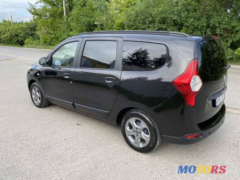2013' Dacia Lodgy photo #4