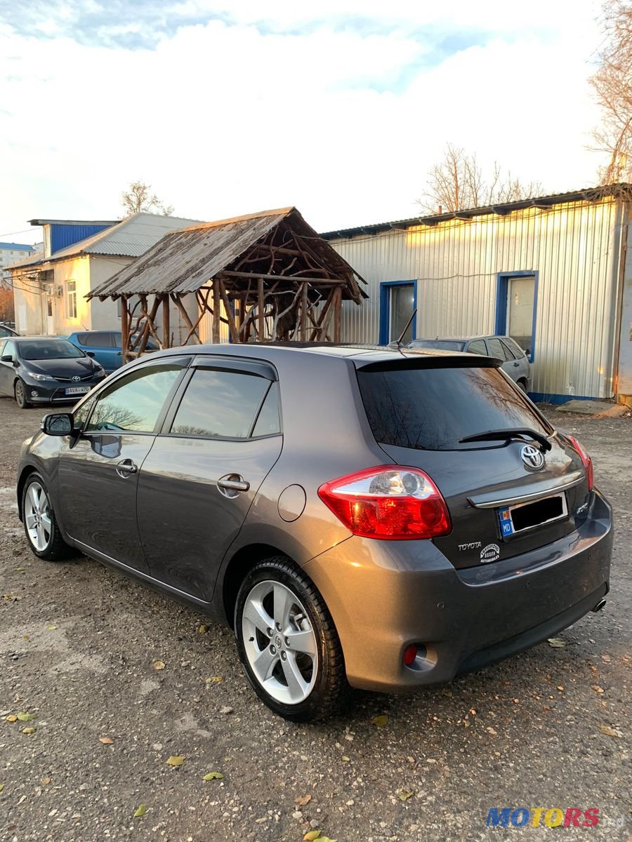 2010' Toyota Auris photo #5