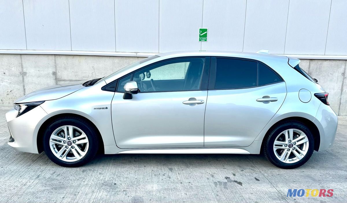 2020' Toyota Corolla photo #3