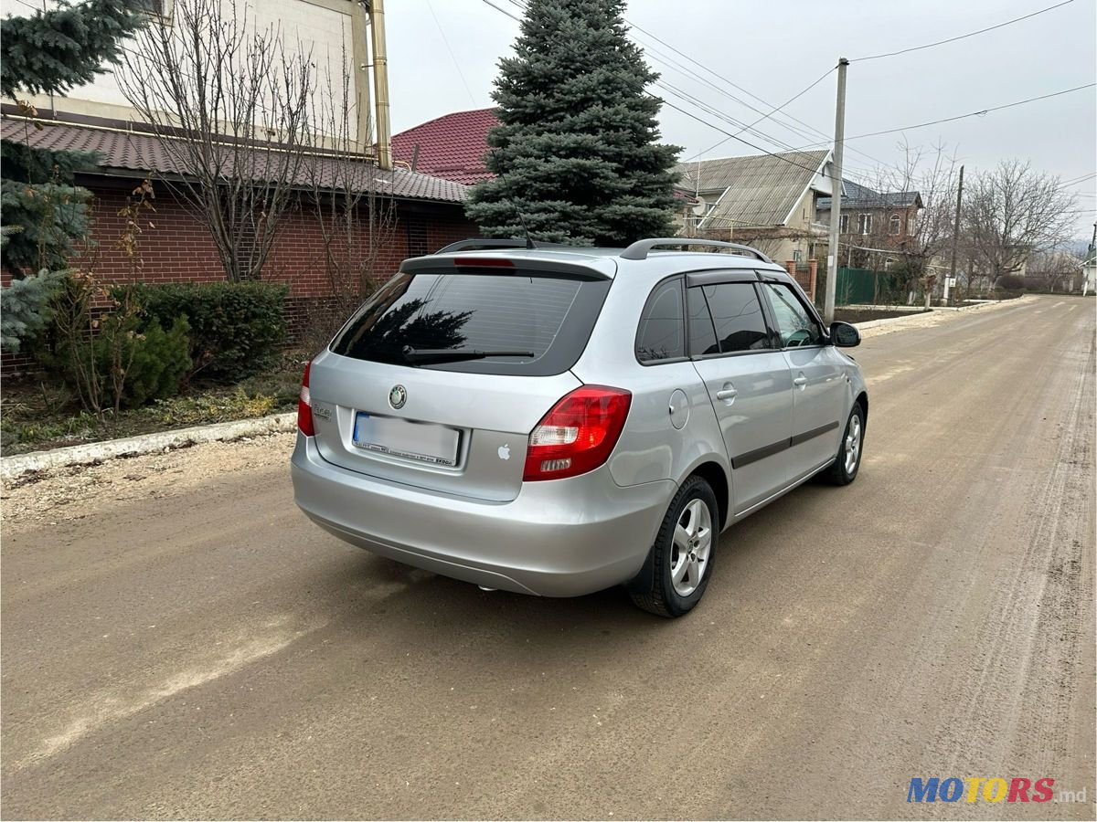 2008' Skoda Fabia photo #6