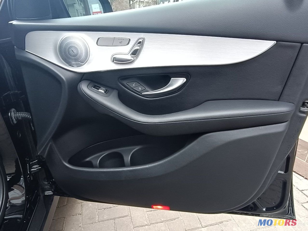 2019' Mercedes-Benz GLC photo #4