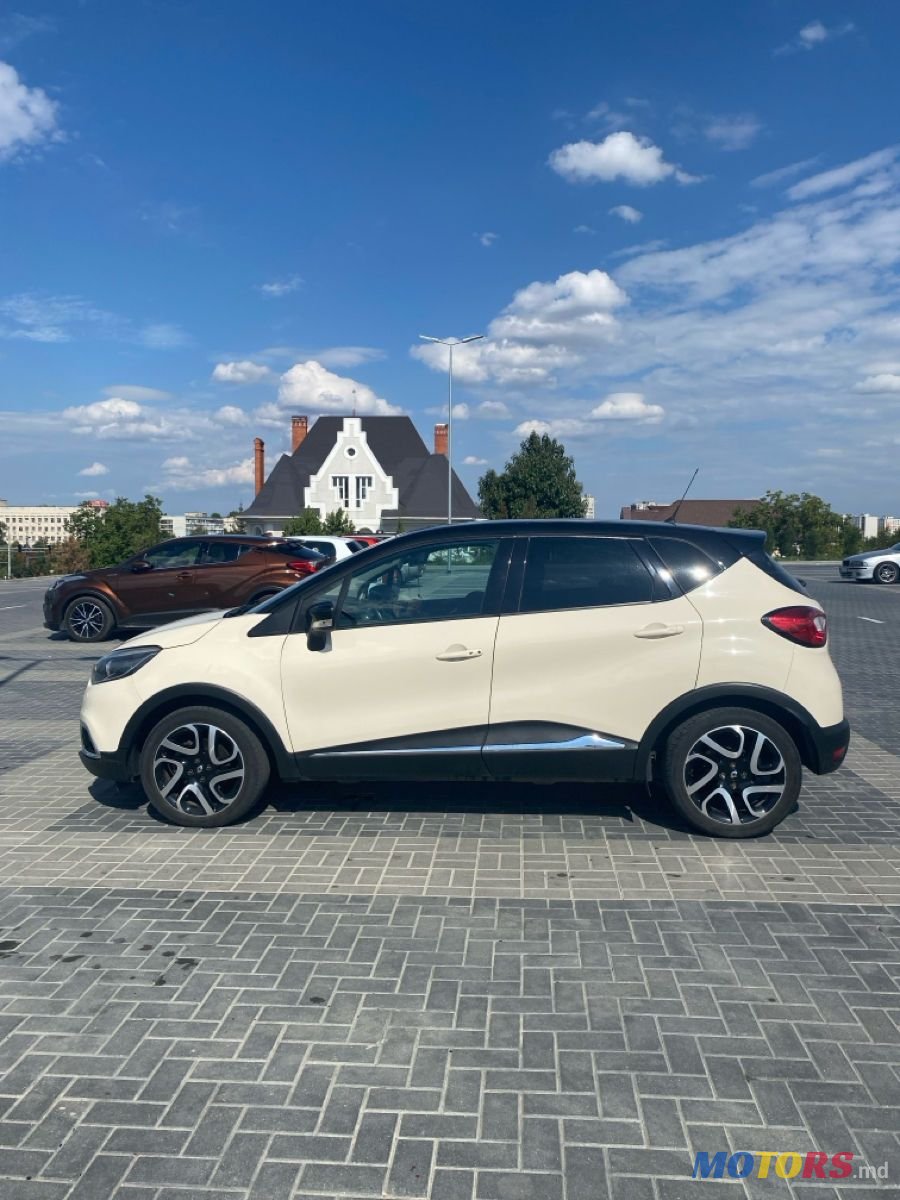 2015' Renault Captur photo #2