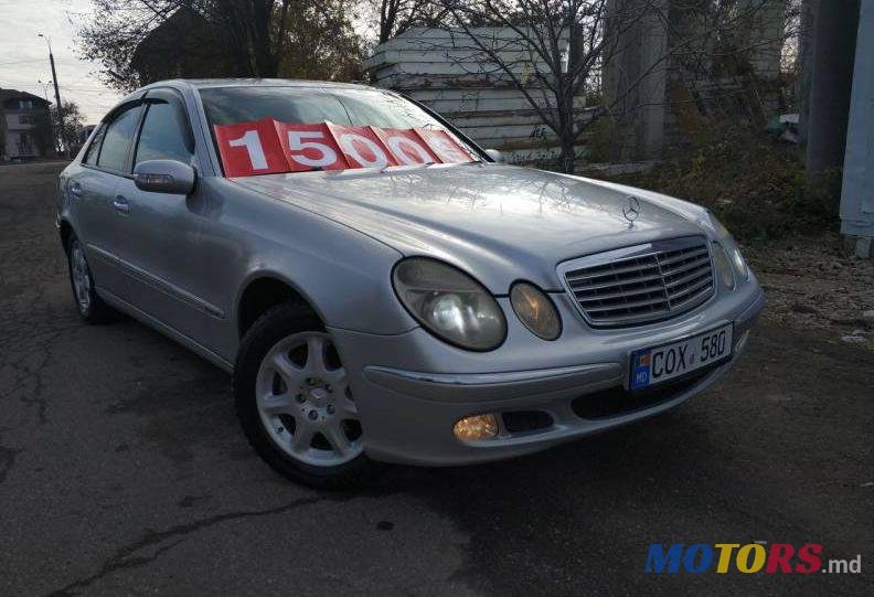 2004' Mercedes-Benz E photo #2