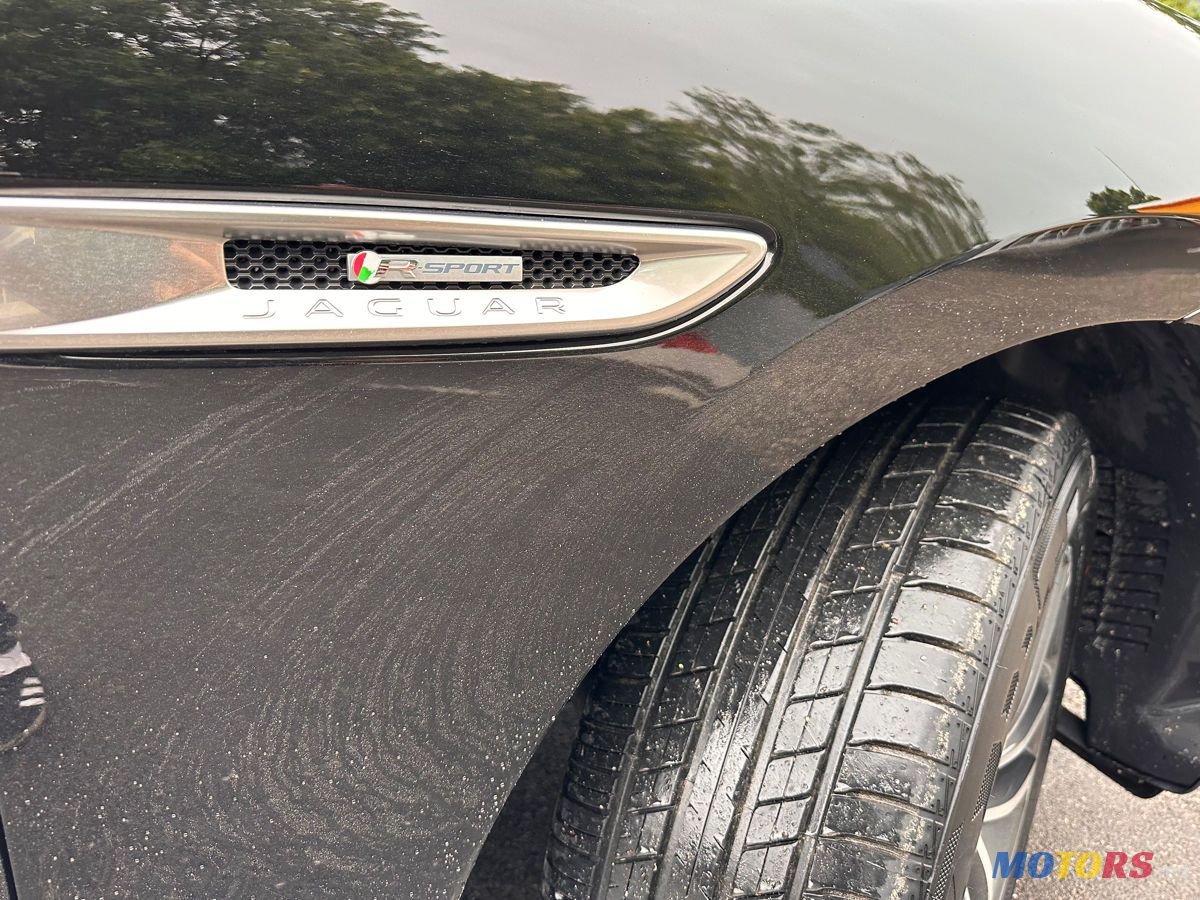 2017' Jaguar F-Pace photo #6