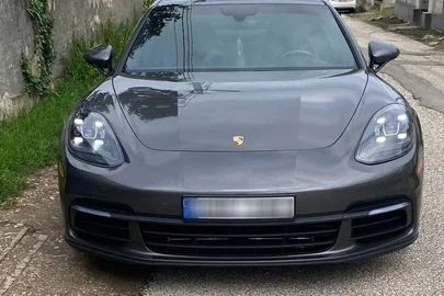 2017' Porsche Panamera