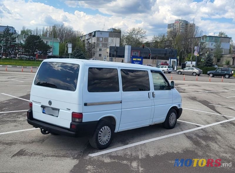 2003' Volkswagen Transporter photo #3