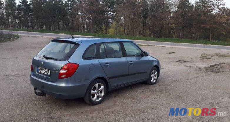 2011' Skoda Fabia photo #2