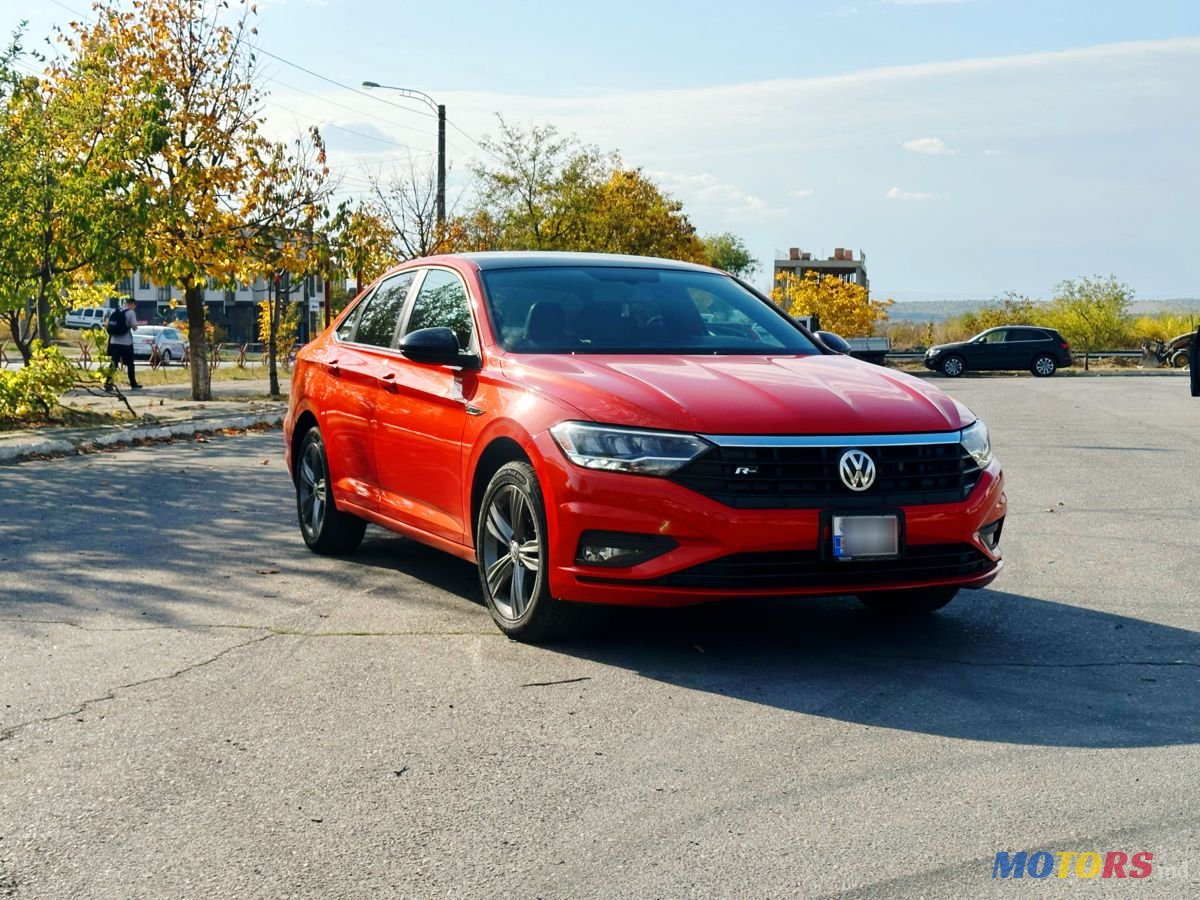 2018' Volkswagen Jetta photo #2