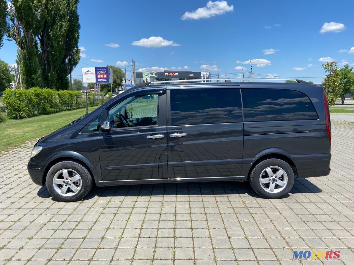 2005' Mercedes-Benz Viano photo #3