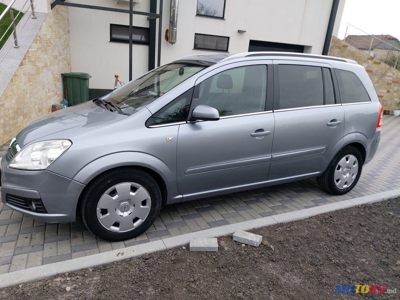 2007' Opel Zafira photo #6