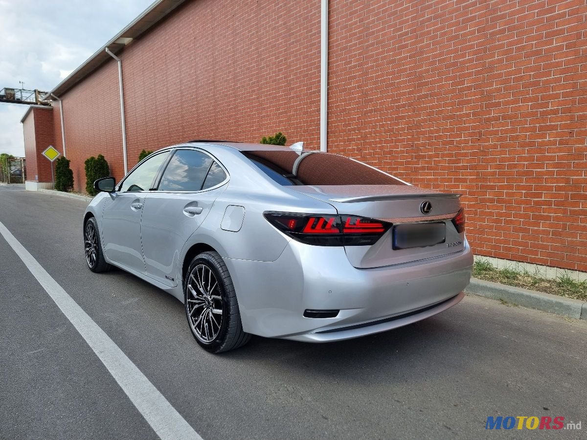 2015' Lexus Es Series photo #6