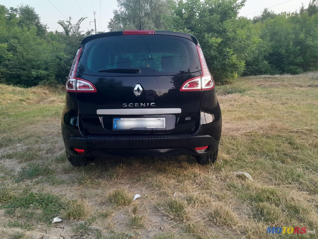 2011' Renault Scenic photo #6