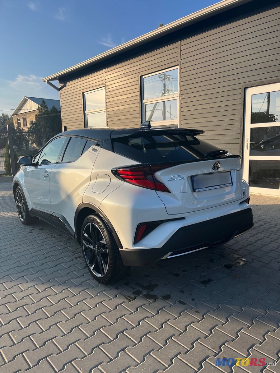 2022' Toyota C-HR photo #4